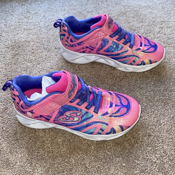 Sketchers slip on sneakers, wild metallic pink/purple pattern, size 2 youth - Picture 3 of 9